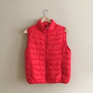 Forever 21 Zip-up Puffer Vest